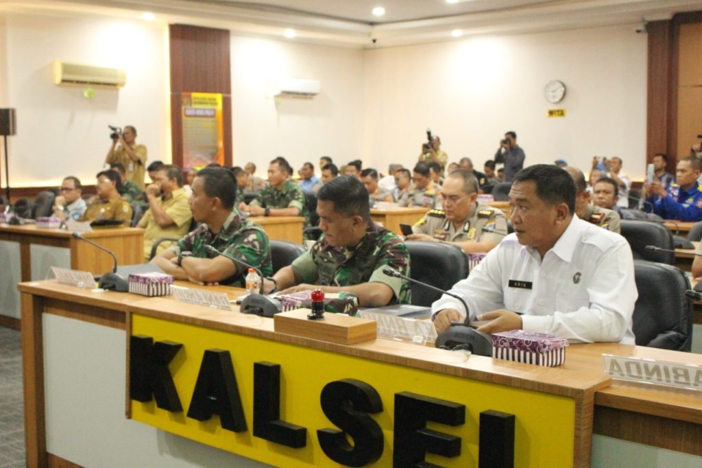Kepala BNNP Kalsel Ikuti Rakor Eksternal dalam rangka Pengamanan Haul Guru Sekumpul ke-15 Tahun 2020 Kepala BNNP Kalsel Ikuti Rakor Eksternal dalam rangka Pengamanan Haul Guru Sekumpul ke-15 Tahun 2020