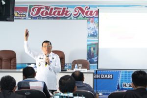 Diseminasi Melalui Talkshow di Lingkungan Masyarkat Diseminasi Melalui Talkshow di Lingkungan Masyarkat