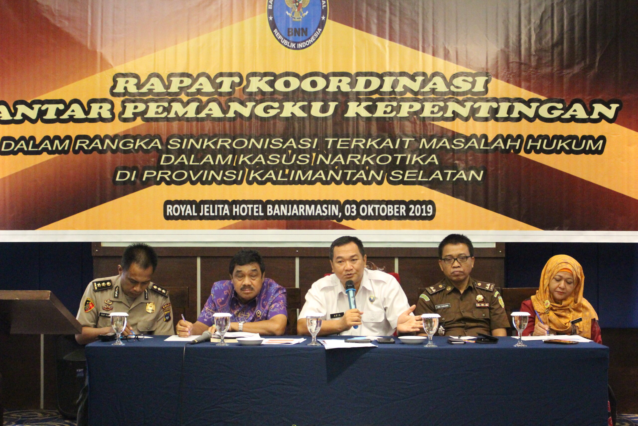Rapat Koordinasi Antar Pemangku Kepentingan dalam Rangka Sinkronisasi Terkait Masalah Hukum dalam Kasus Narkotika di Provinsi Kalimantan Selatan Rapat Koordinasi Antar Pemangku Kepentingan dalam Rangka Sinkronisasi Terkait Masalah Hukum dalam Kasus Narkotika di Provinsi Kalimantan Selatan