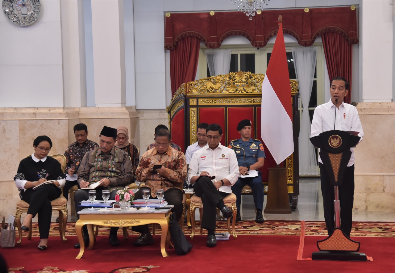 Apresiasi Presiden Jokowi untuk para Menteri di Sidang Kabinet Paripurna Apresiasi Presiden Jokowi untuk para Menteri di Sidang Kabinet Paripurna