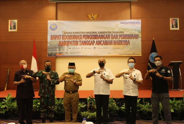 Kepala BNNP Kalsel Membuka Secara Resmi Rapat Koordinasi Pengembangan dan Pembinaan Kabupaten Tanggap Ancaman Narkoba