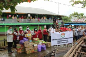 Dharma Wanita Persatuan BNN RI Peduli Korban Bencana Alam di Provinsi Kalimantan Selatan
