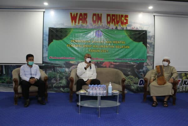 Pembinaan Rohani dan Mental Pegawai BNNP Kalsel dan Buka Puasa Bersama