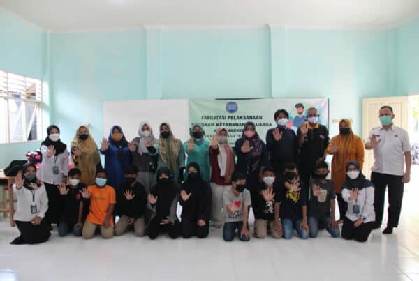 Pertemuan Keempat Fasilitasi Pelaksanaan Program Ketahanan Keluarga Anti Narkoba di Kelurahan Telawang Pertemuan Keempat Fasilitasi Pelaksanaan Program Ketahanan Keluarga Anti Narkoba di Kelurahan Telawang