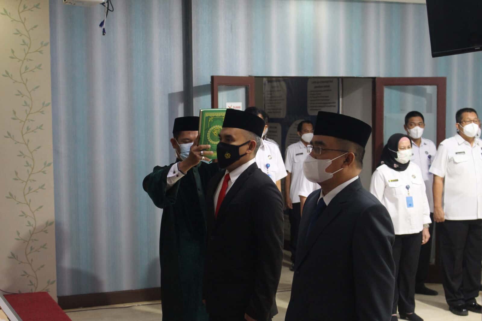 Kepala BNNP Kalsel Lantik Kepala BNNK Banjarmasin. Kepala BNNP Kalsel Lantik Kepaka BNNK Banjarmasin.
