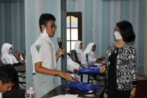 Koordinator Bidang P2M BNNP Kalsel Membuka Secara Resmi Kegiatan Pelatihan Pengembangan Softskill pada SMA Negeri 10 Banjarmasin