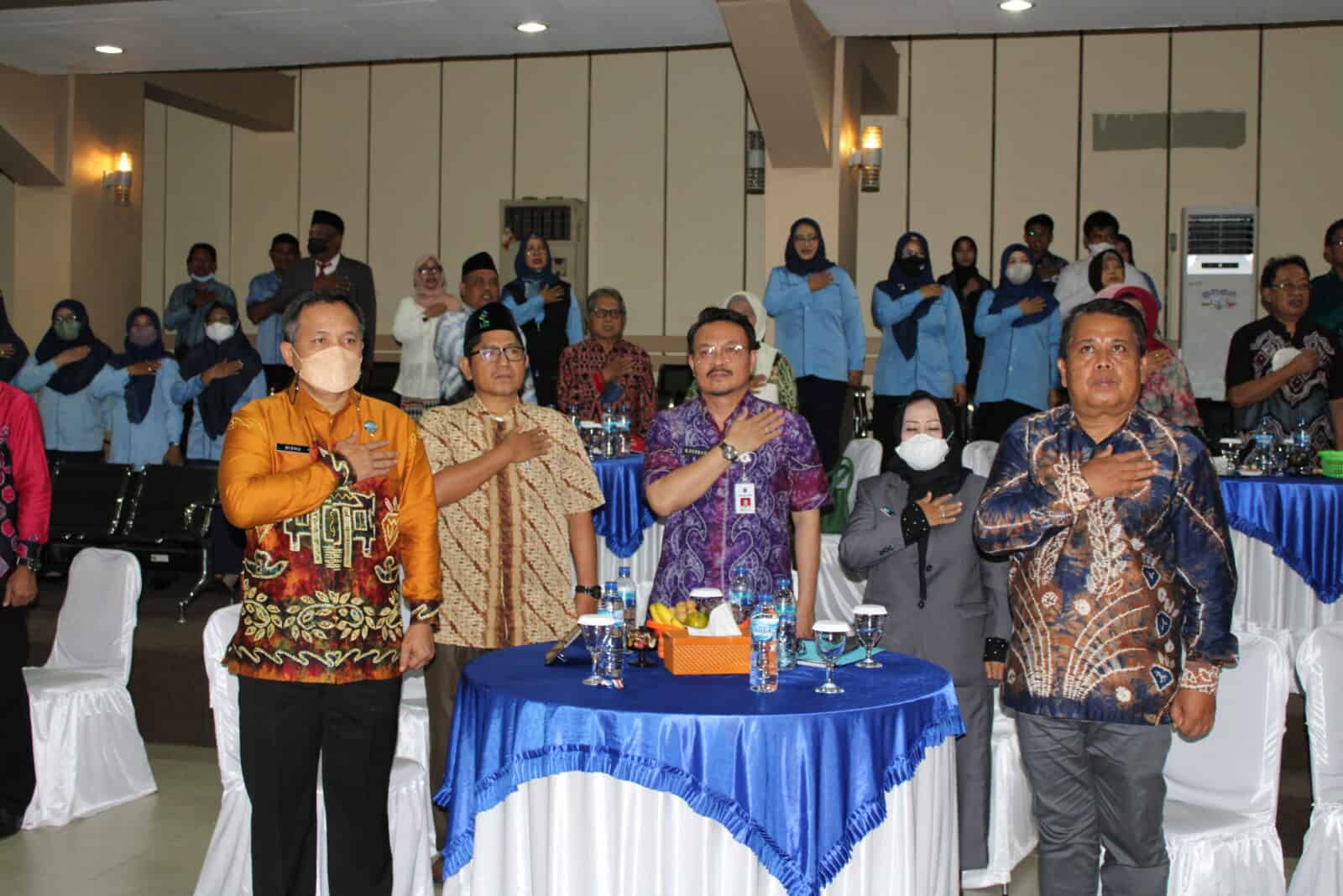 Kepala BNNP Kalsel Hadiri Acara Peringatan Hari Radio Republik Indonesia ke-77 Tahun 2022 Kepala BNNP Kalsel Hadiri Acara Peringatan Hari Radio Republik Indonesia ke-77 Tahun 2022