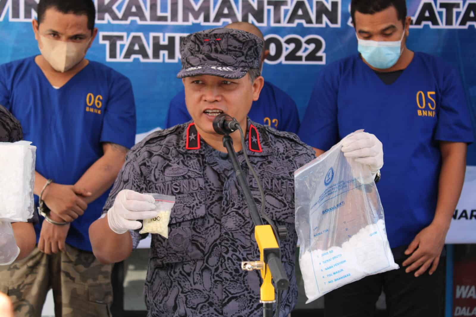 Kepala BNNP Kalsel Pimpin Press Release Hasil Ungkap Kasus Tindak Pidana Narkotika BNNP Kalsel Bulan Juli-Agustus 2022 Kepala BNNP Kalsel Pimpin Press Release Hasil Ungkap Kasus Tindak Pidana Narkotika BNNP Kalsel Bulan Juli-Agustus 2022