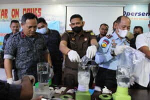 Kepala BNNP Kalsel Musnahkan 1,8 Kg Shabu dan 397 Ekstasi.