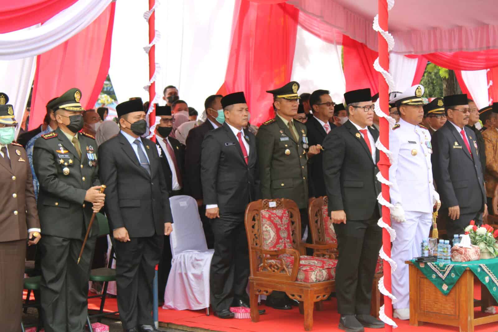 Kepala BNNP Kalsel Hadiri Upacara Peringatan ke-77 Hari Tentara Nasional Indonesia Kepala BNNP Kalsel Hadiri Upacara Peringatan ke-77 Hari Tentara Nasional Indonesia