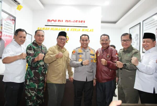Kepala BNNP Kalsel Bersama Forkopimda Kalsel Kunjungi Gereja-gereja di Banjarmasin