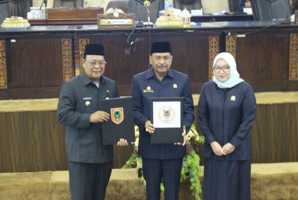 BNNP Kalsel Hadiri Rapat Paripurna DRPD Kalsel BNNP Kalsel Hadiri Rapat Paripurna DRPD Kalsel