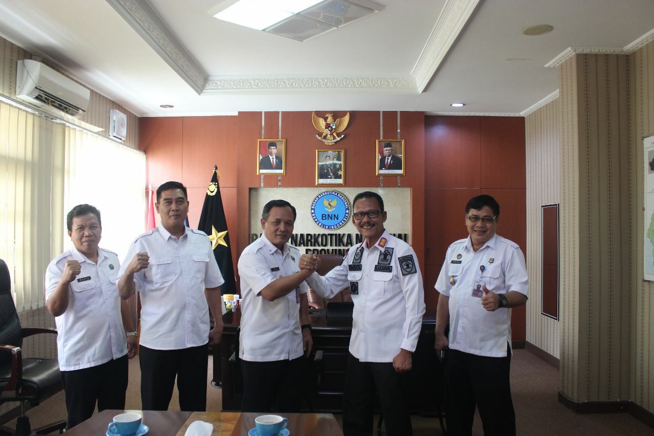 Kepala BNNP Kalsel Menerima Kunjungan Silaturahmi Kakanwil Kemenkumham Kalsel Kepala BNNP Kalsel Menerima Kunjungan Silaturahmi Kakanwil Kemenkumham Kalsel