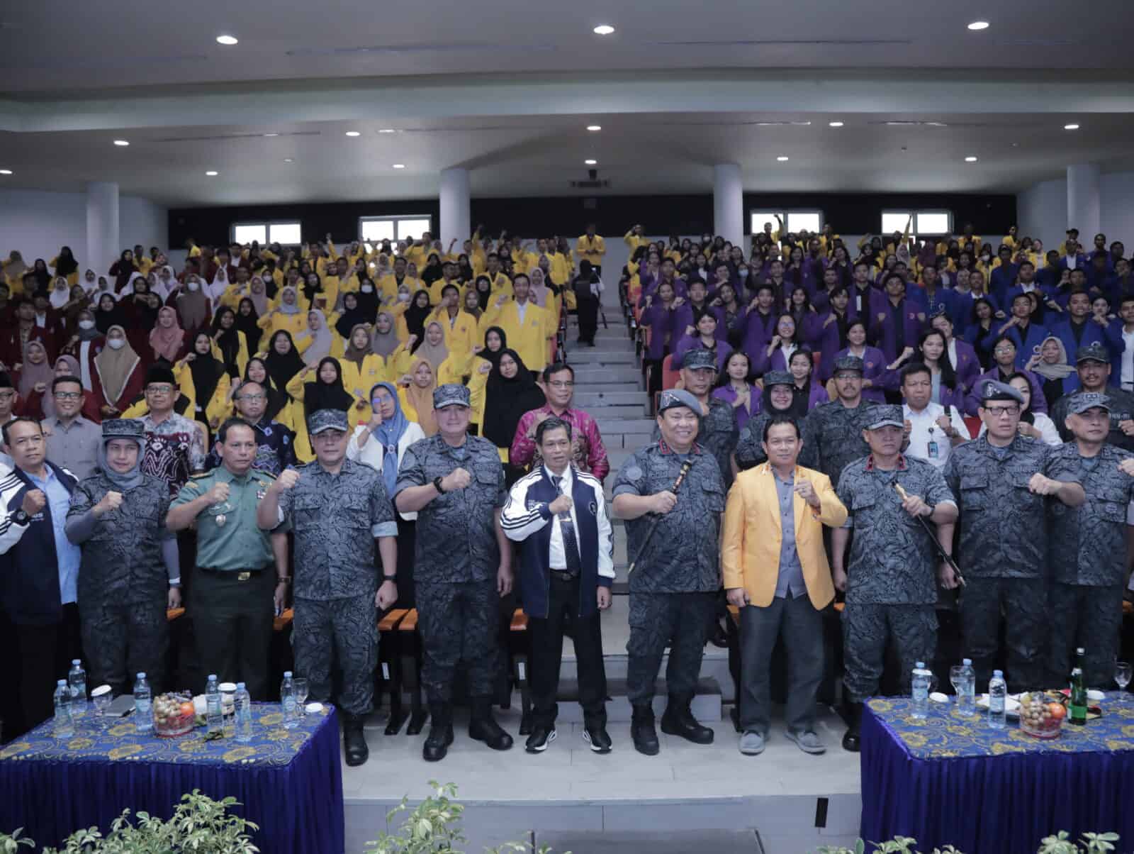 Kuliah Umum Strategi War On Drugs oleh Kepala BNN RI di Universitas Lambung Mangurat Banjarmasin Kuliah Umum Strategi War On Drugs oleh Kepala BNN RI di Universitas Lambung Mangurat Banjarmasin